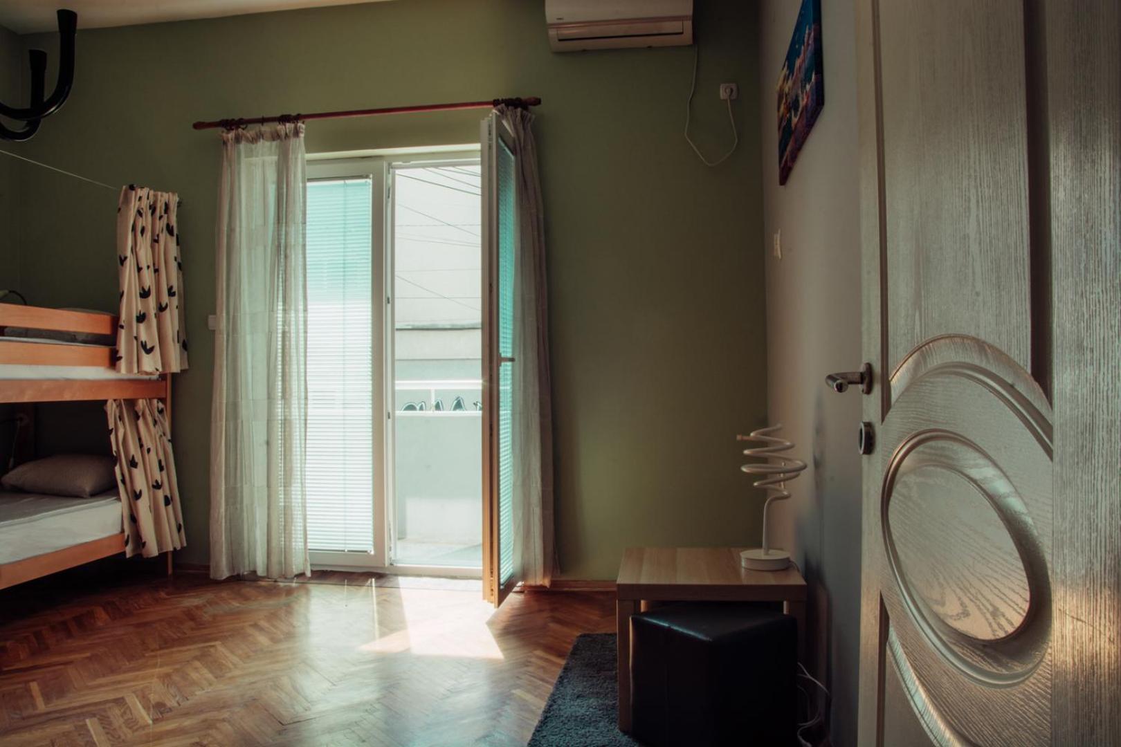 Skopje Downtown Hostel Экстерьер фото